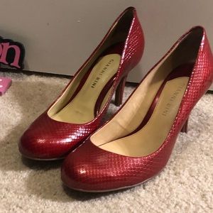 Gianni Bini Red pumps!